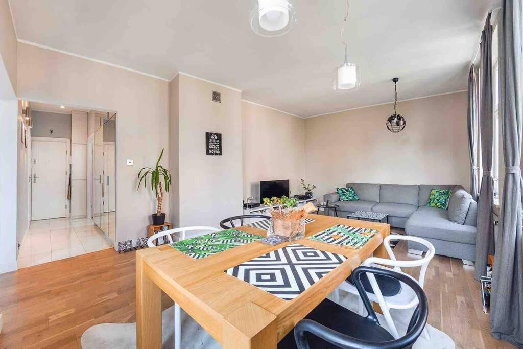 Urokliwy Apartament Gdanskアパートメント エクステリア 写真